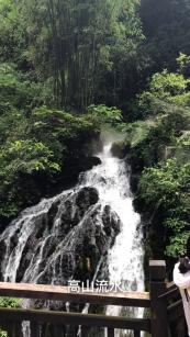 她被称为最优雅主持人,嫁给上海首富生3个孩子,如今52岁人生赢家